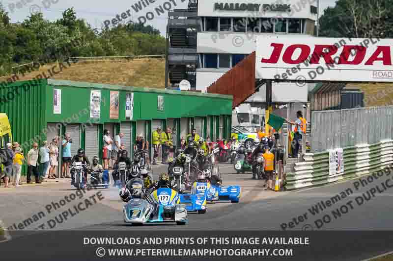 Vintage motorcycle club;eventdigitalimages;mallory park;mallory park trackday photographs;no limits trackdays;peter wileman photography;trackday digital images;trackday photos;vmcc festival 1000 bikes photographs